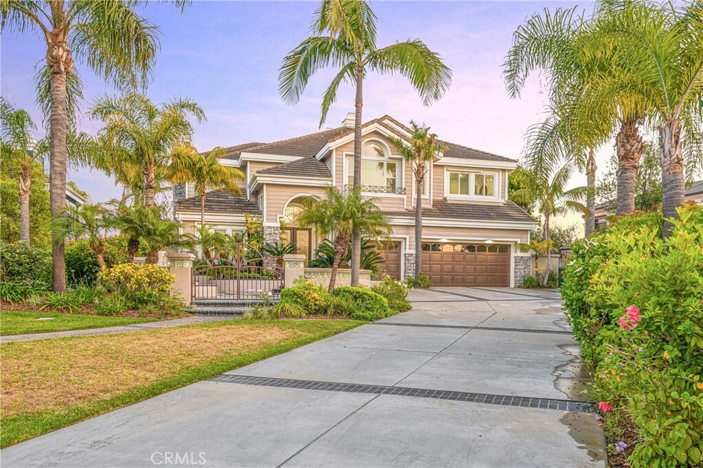 6692 Alamitos Circle  Huntington Beach CA 92648 photo