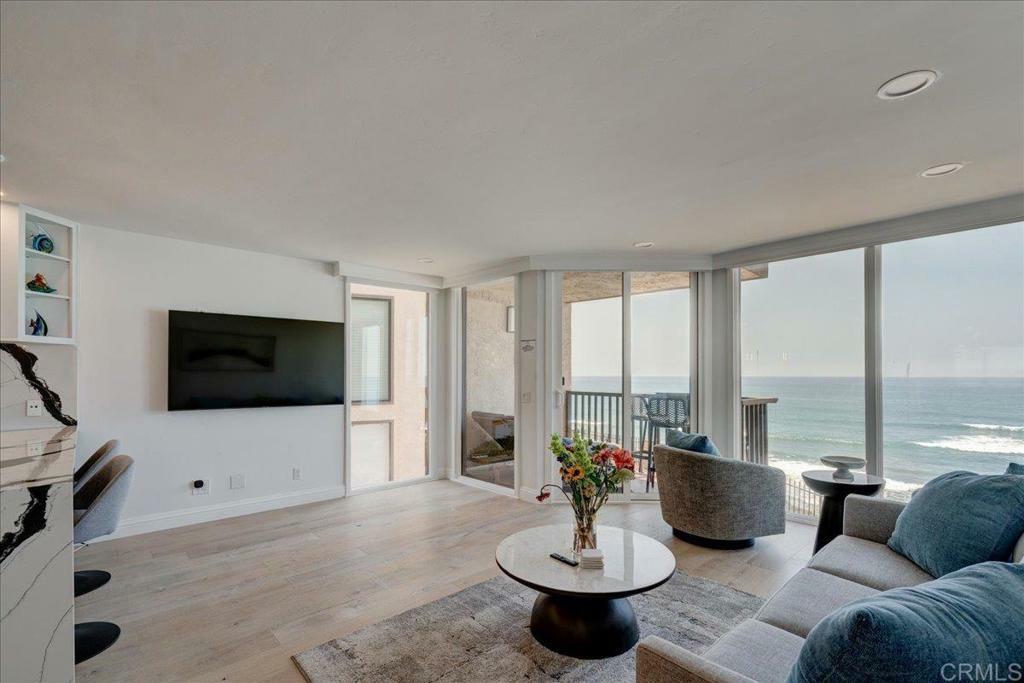 Property Photo:  190 Del Mar Shores Terrace 24  CA 92075 