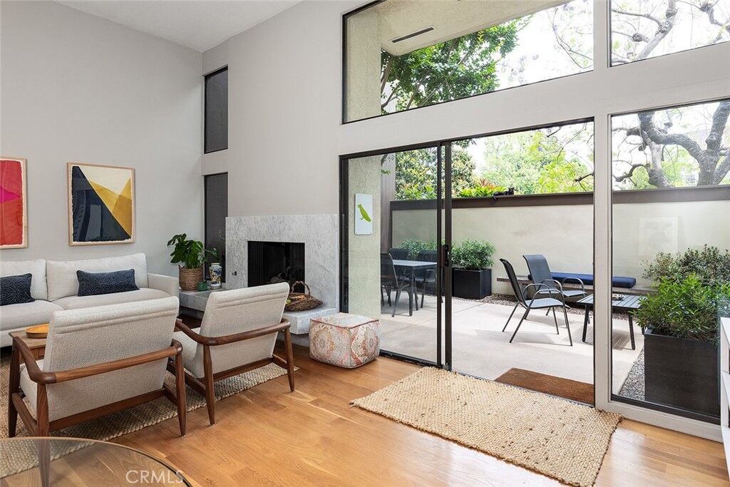 Property Photo: 1 S Orange Grove Boulevard 2 CA 91105