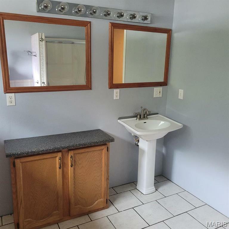 Property Photo: 2505 E Main Street IL 62221