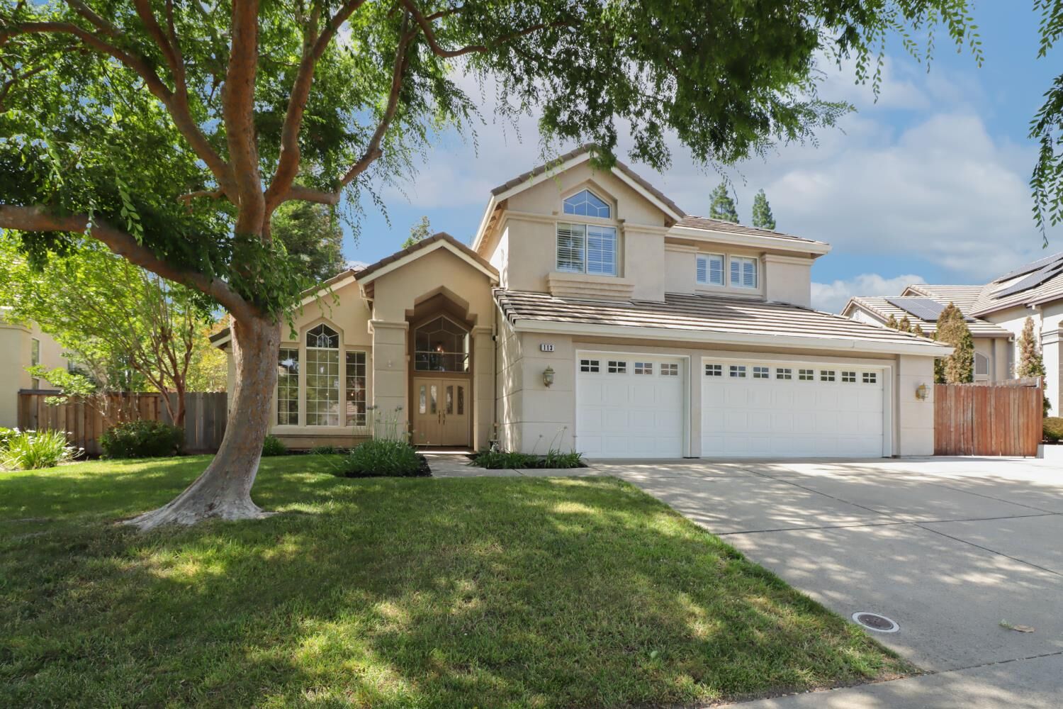Property Photo:  113 Teceira Way  CA 95630 