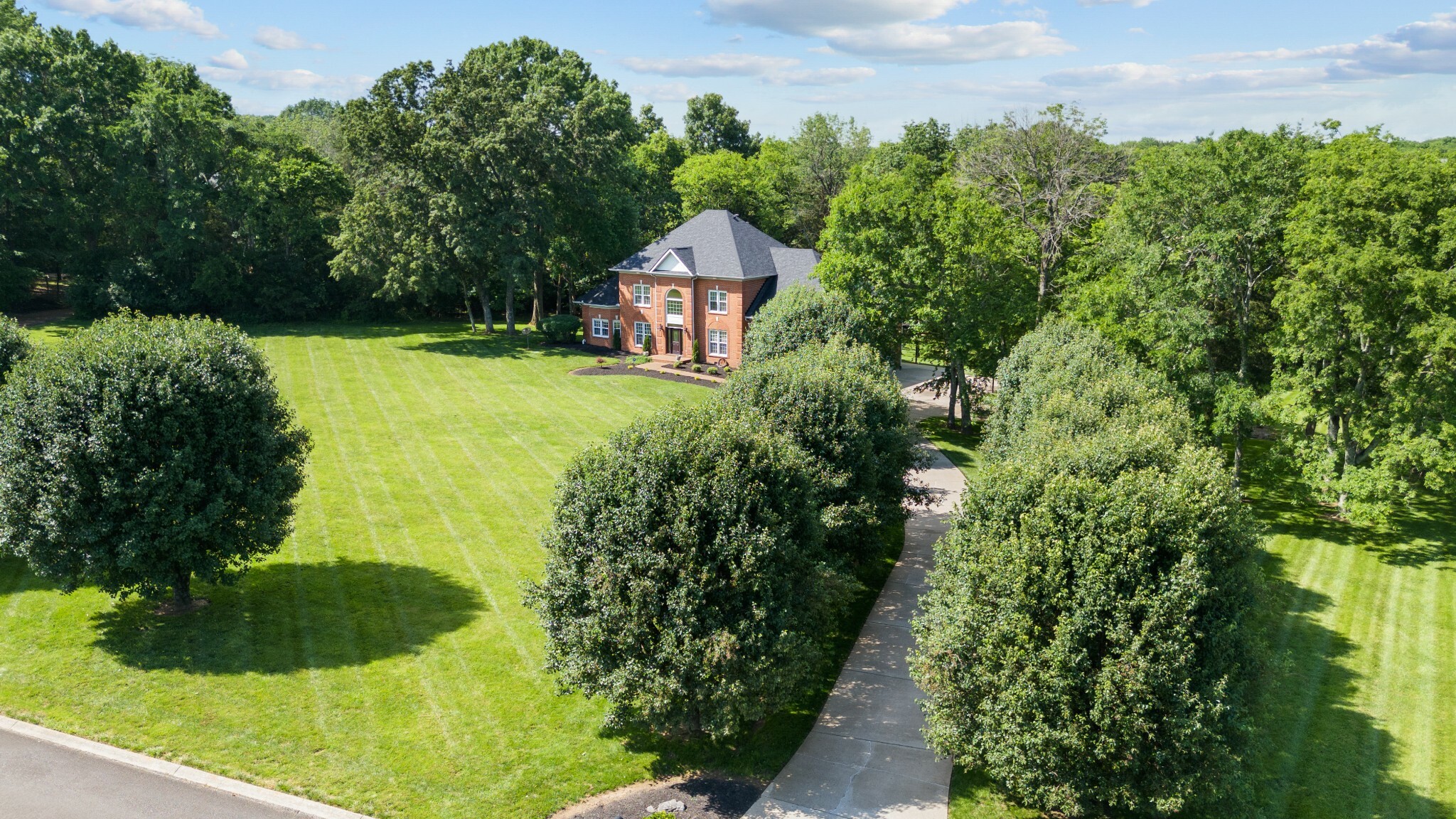 Property Photo: 1010 Saint Blaise Trl TN 37066
