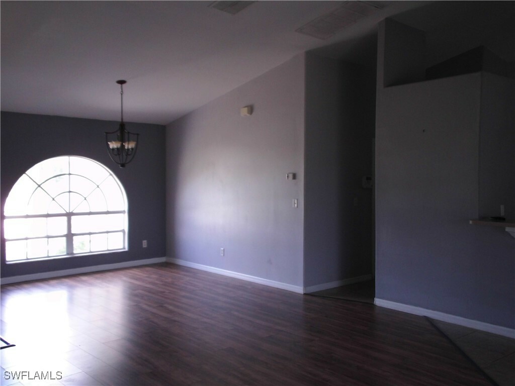 Property Photo:  2709 37th Street SW  FL 33976 