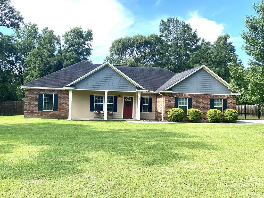 Property Photo:  429 Derek Rd  TX 75904 