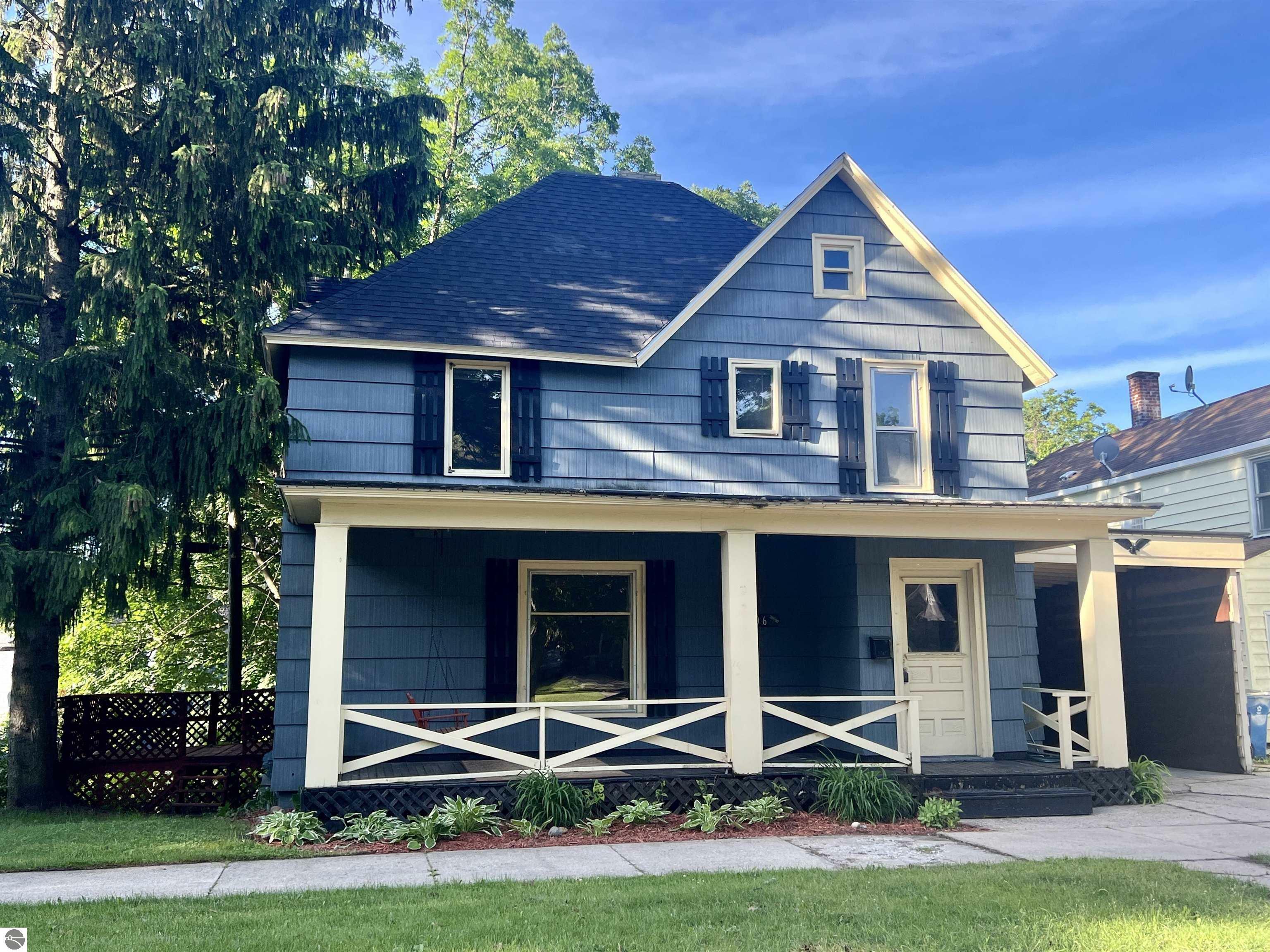 Property Photo: 506 E Division Street MI 49601