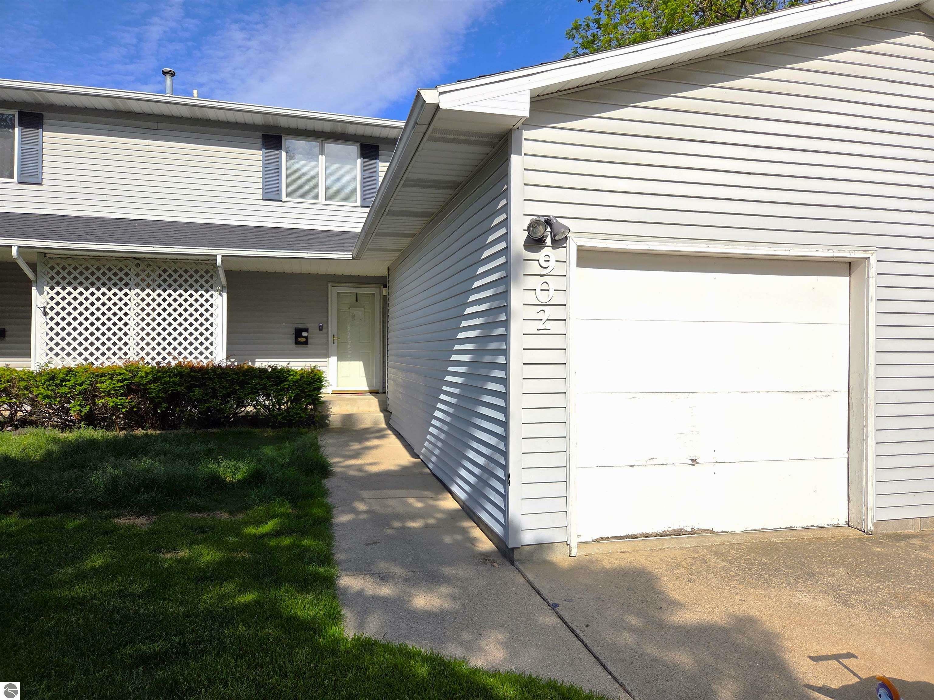 902 S Crapo Street  Mt Pleasant MI 48858 photo