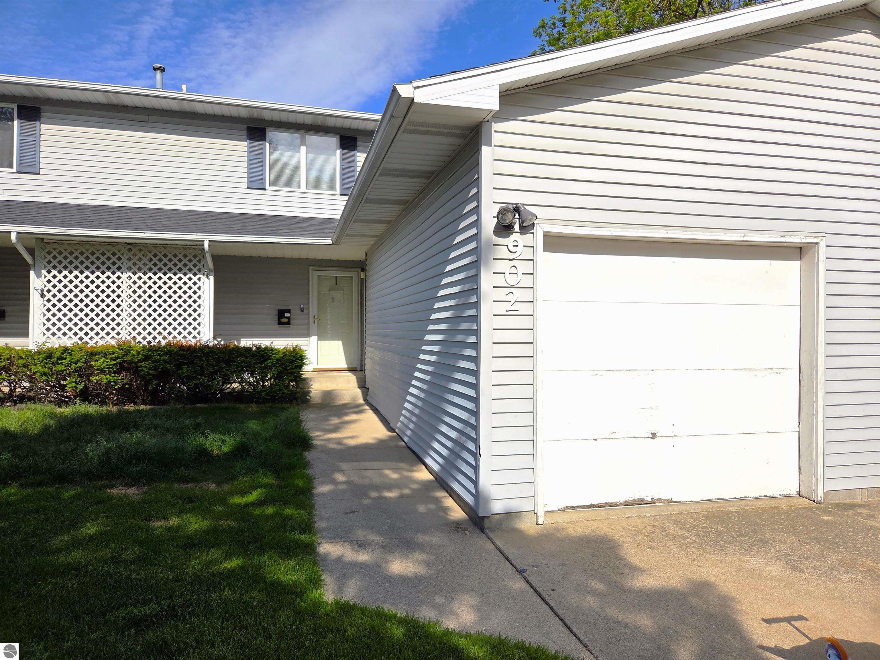 Property Photo: 902 S Crapo Street MI 48858