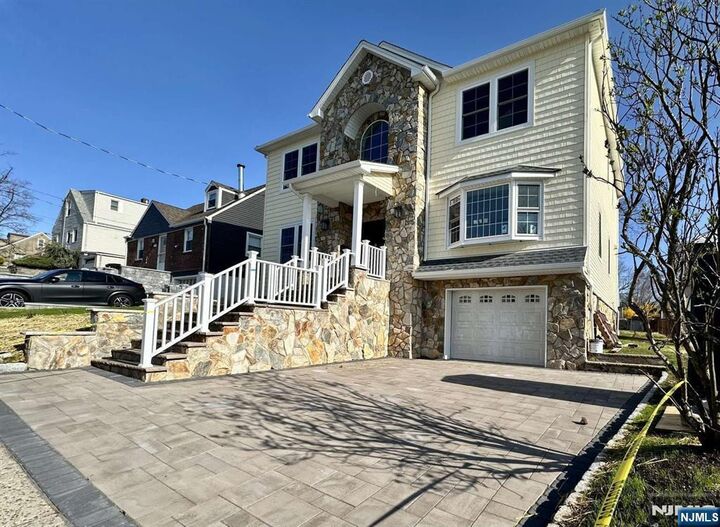 Property Photo:  178 Leonard Place  NJ 07031 