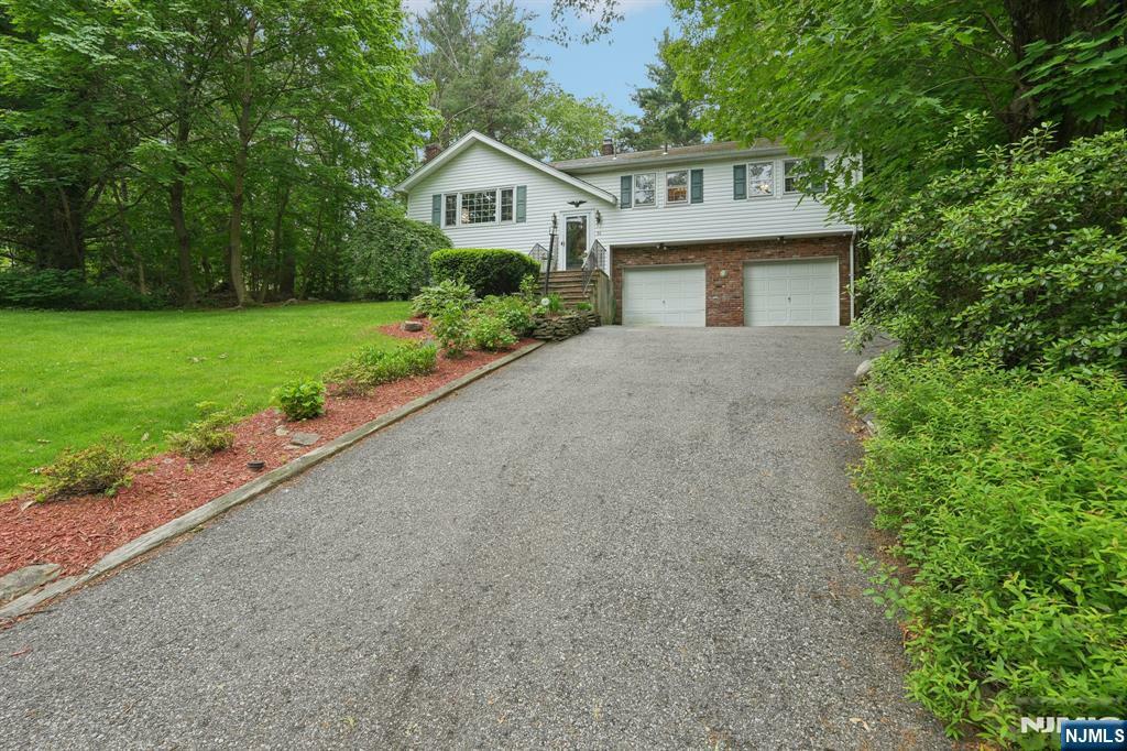 Property Photo:  56 Bradrick Lane  NJ 07480 