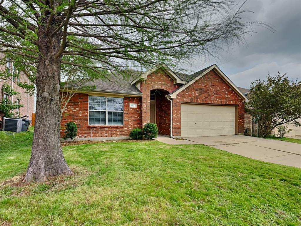 Property Photo:  2027 Fair Crest Trail  TX 75126 