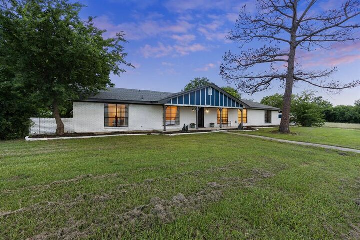 713 W Rosemary Street  Quinlan TX 75474 photo
