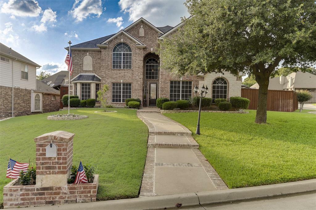 Property Photo: 2724 Ferncrest Trail TX 76063