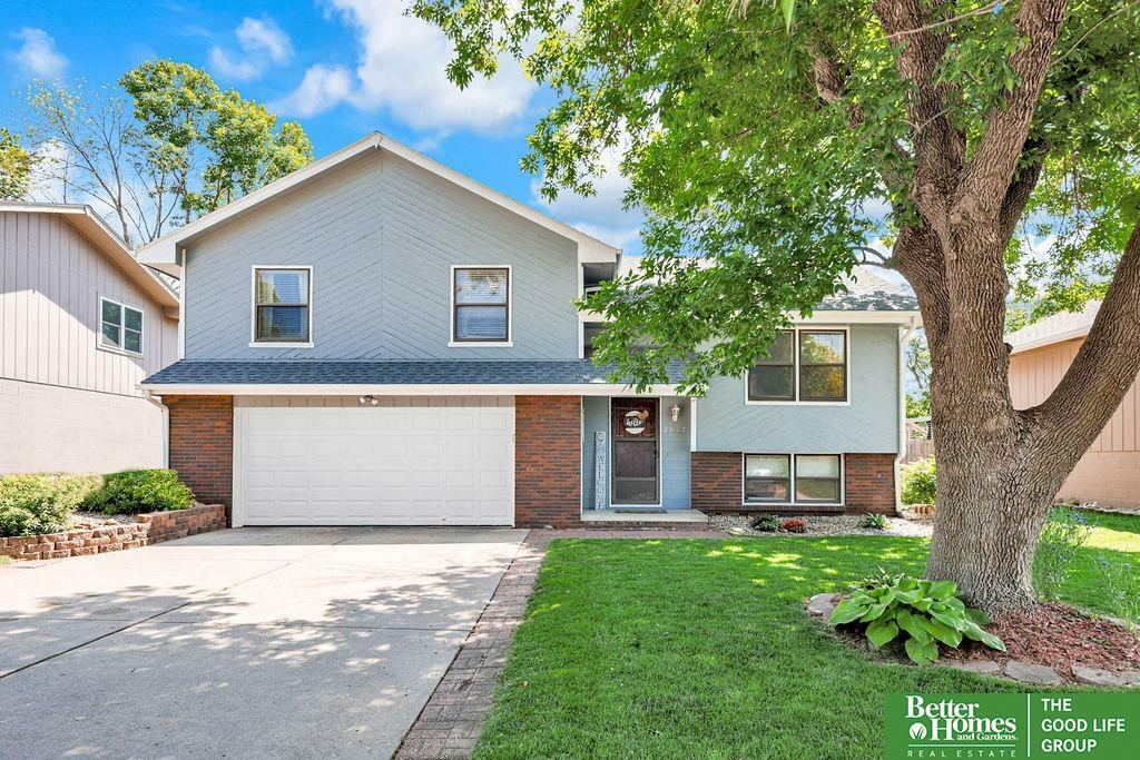 Property Photo: 2417 N 112 Street NE 68164