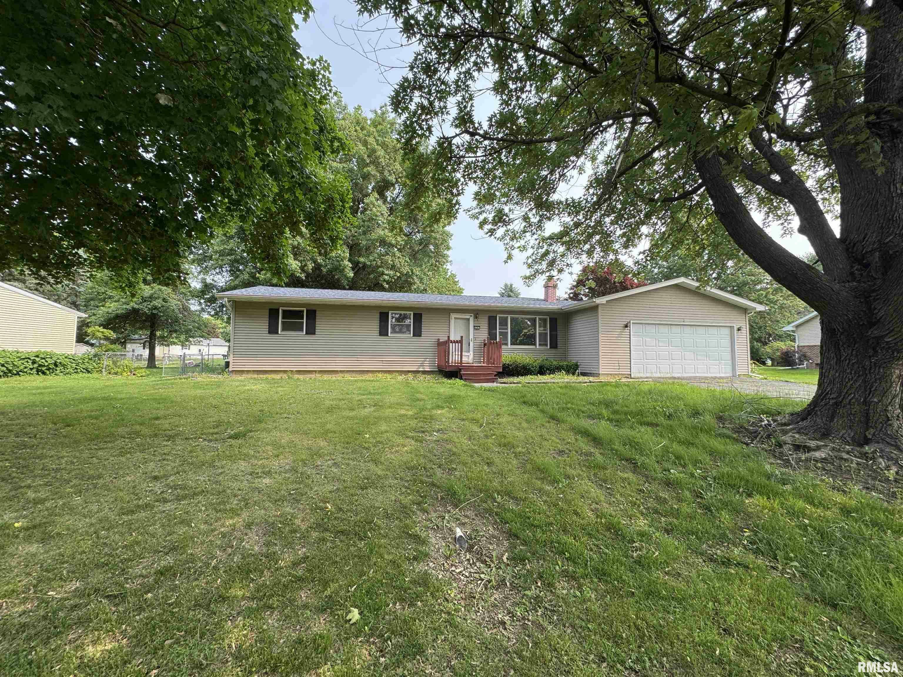 Property Photo: 4267 Evergreen Drive IL 61401