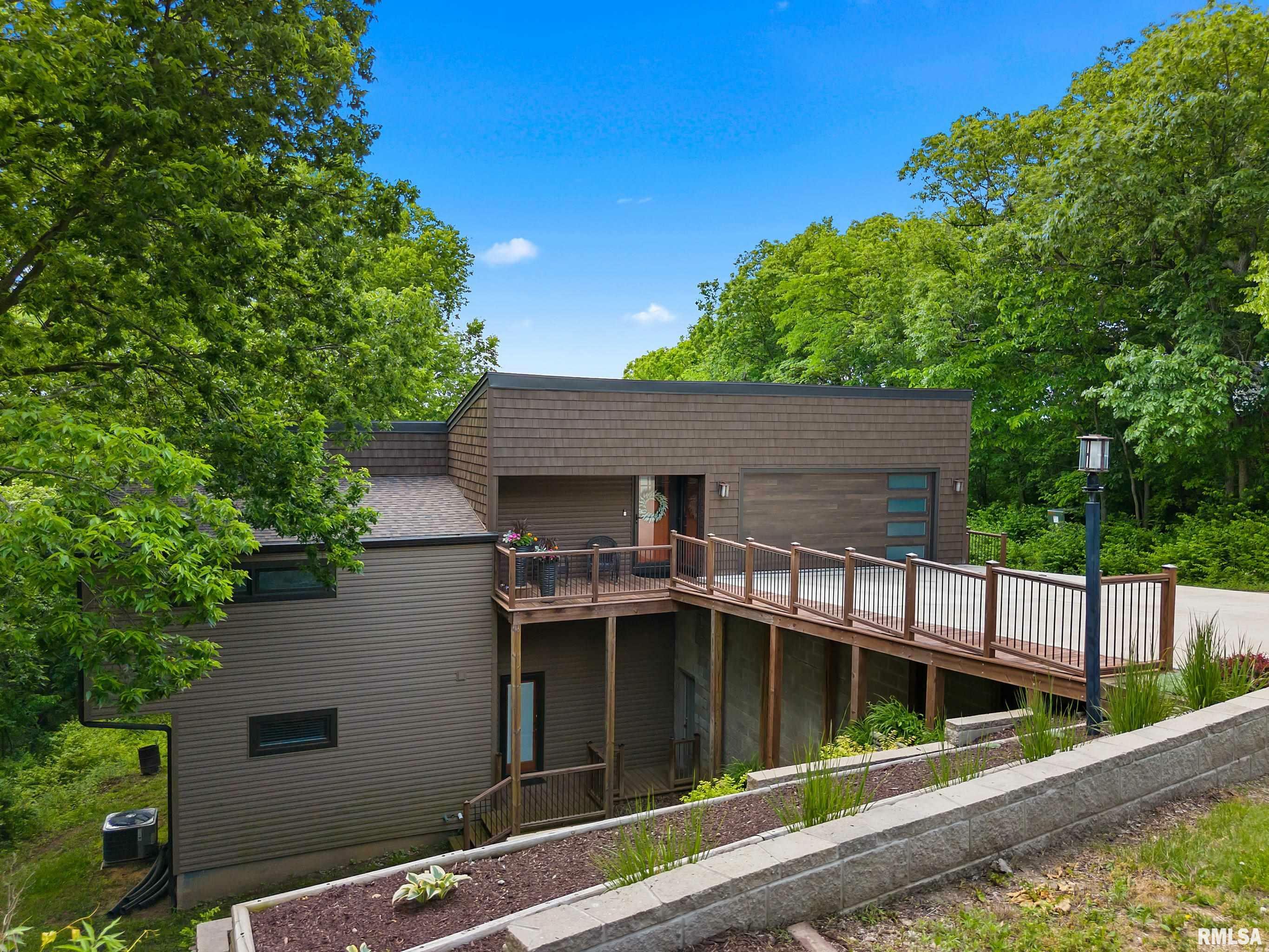 Property Photo: 179 E South Lakeview Drive IL 61611