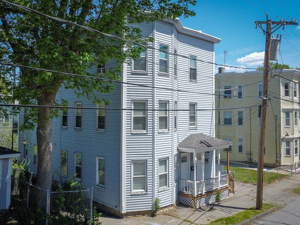 Property Photo: 9-11 Beach St MA 01832