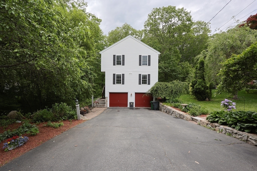 Property Photo:  11 Dianne Ln  MA 01721 
