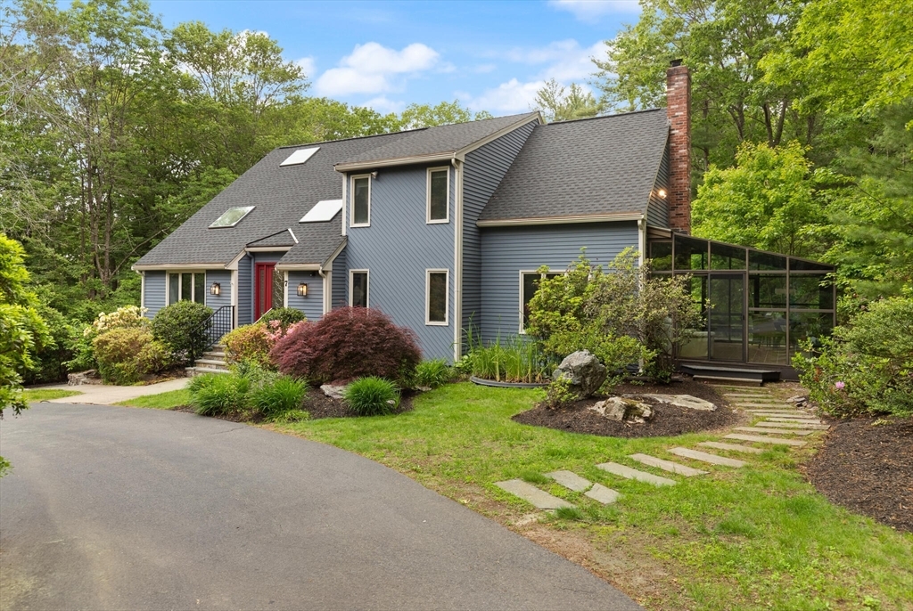 Property Photo: 7 Merifield Ln MA 01760