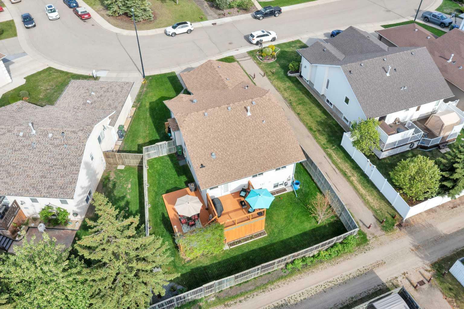 Property Photo:  24 Ahlstrom Close  AB T4R 2T6 