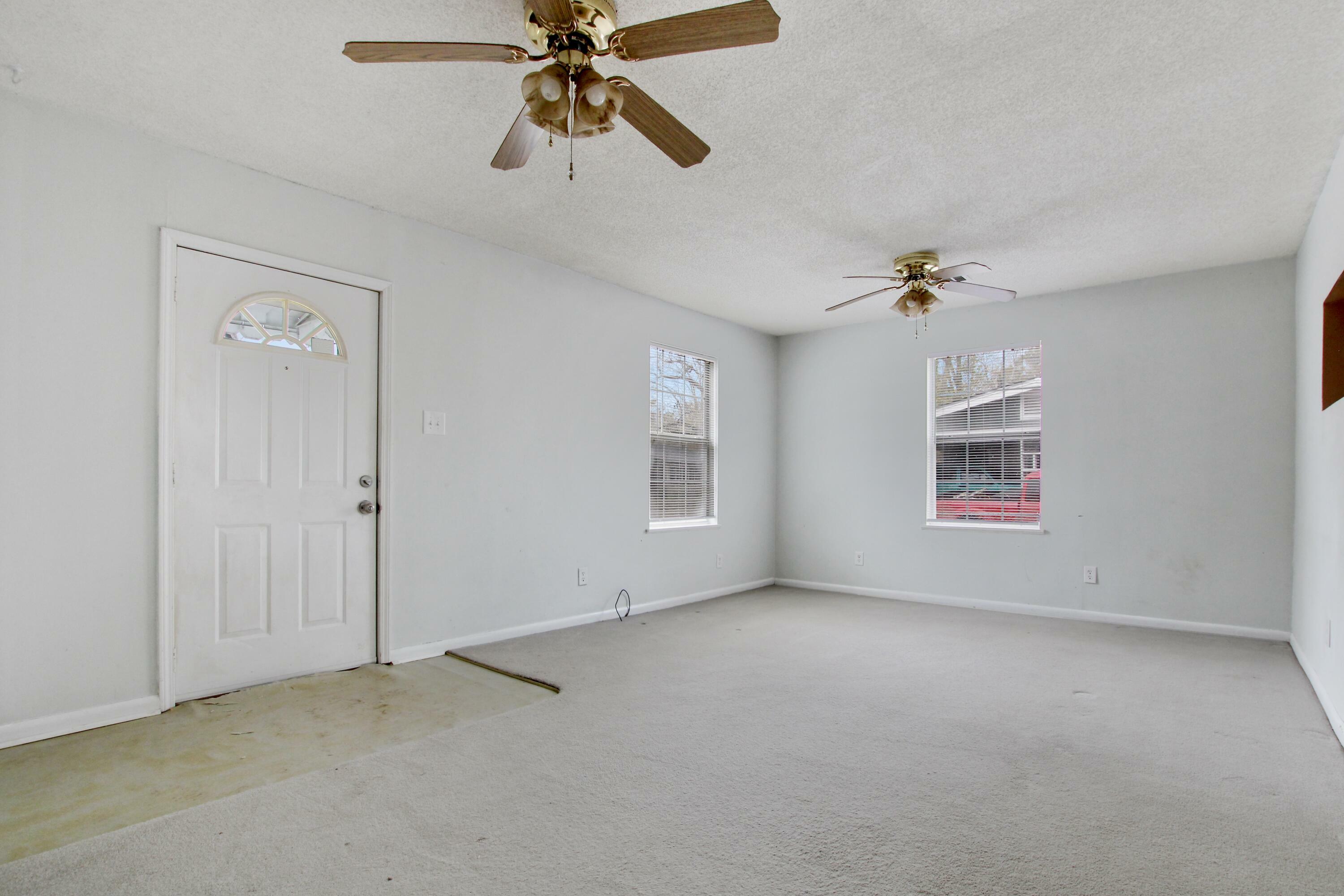 Property Photo: 1007 Pinckney Ave. LA 71446
