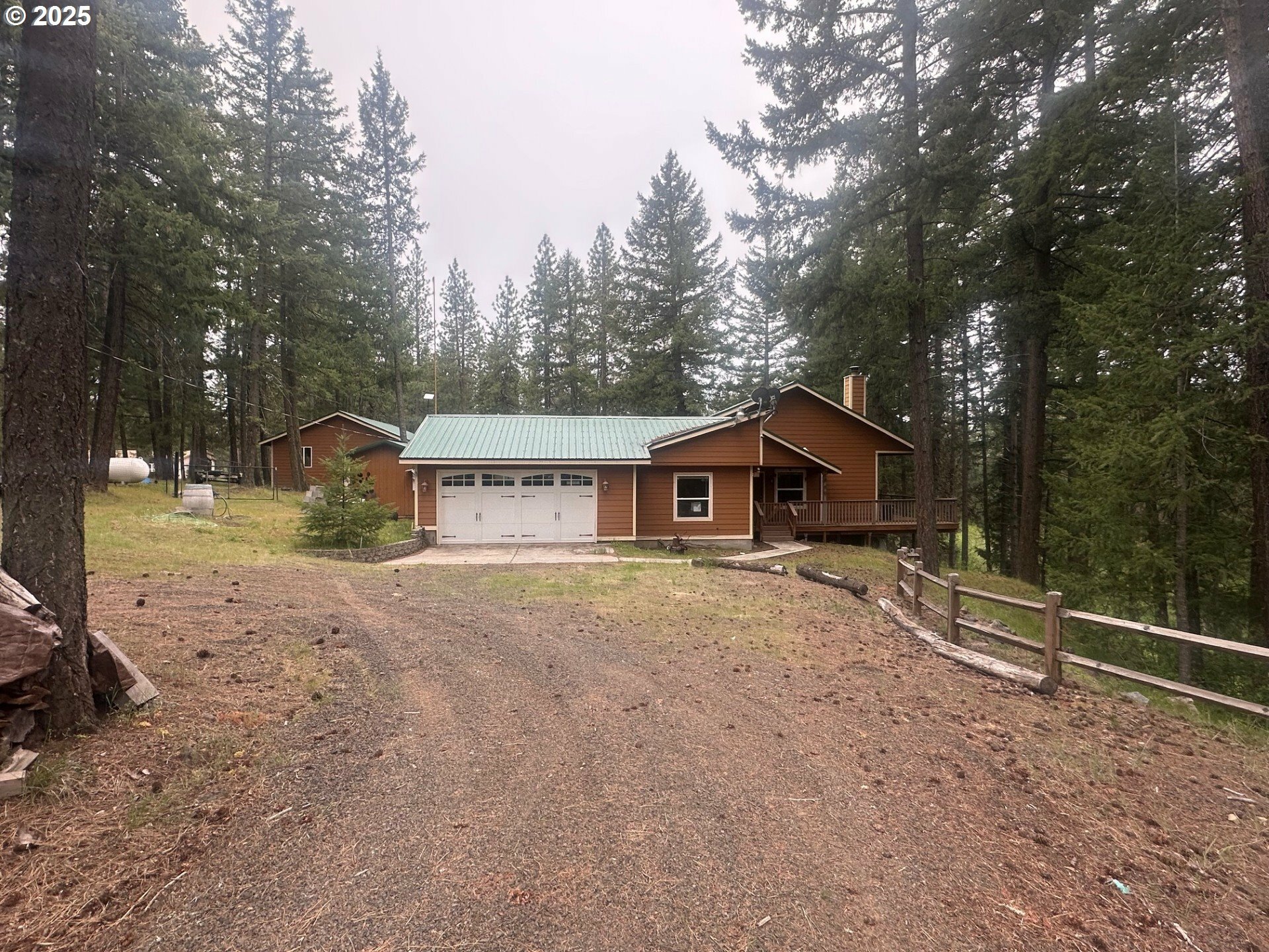 Property Photo: 725 Cedar Valley Rd WA 98620