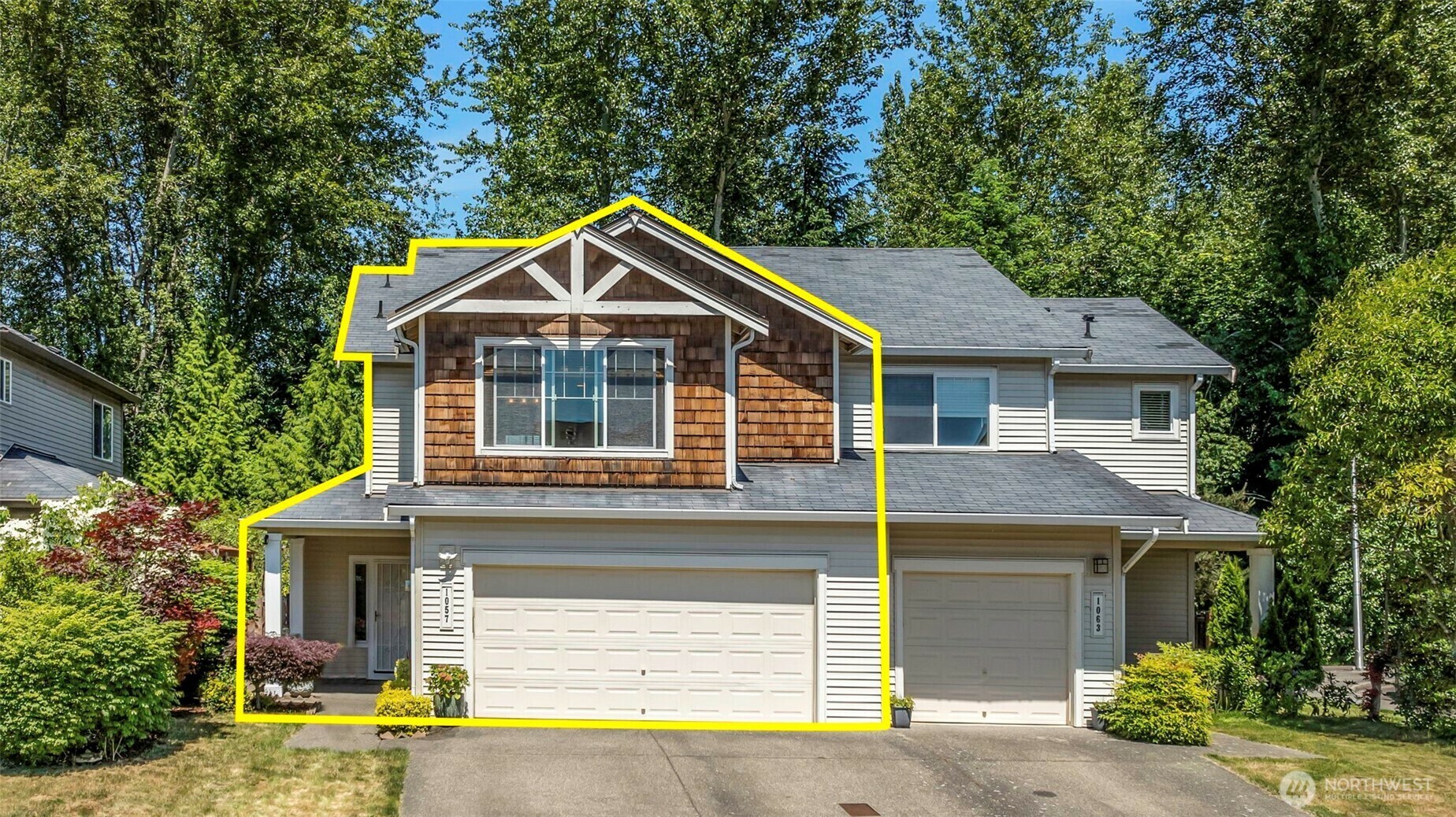 Property Photo: 1057 43rd Court NE WA 98002