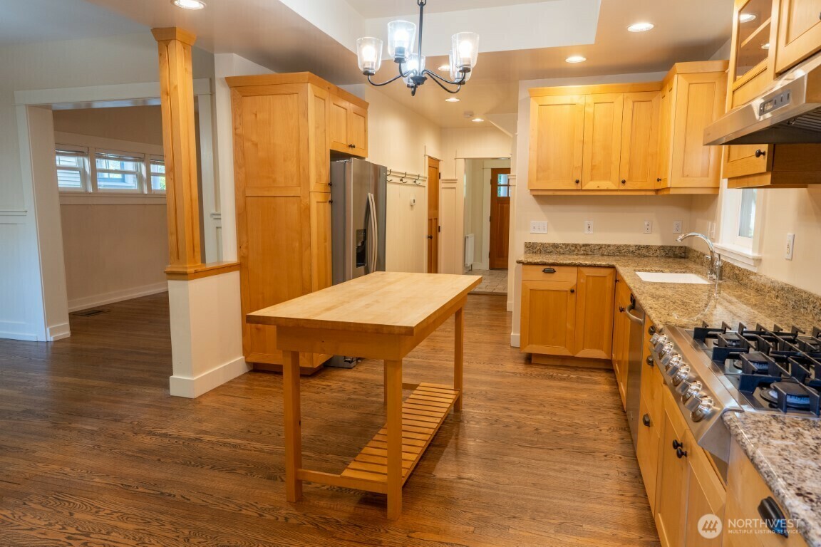 Property Photo: 620 14th Avenue E WA 98112