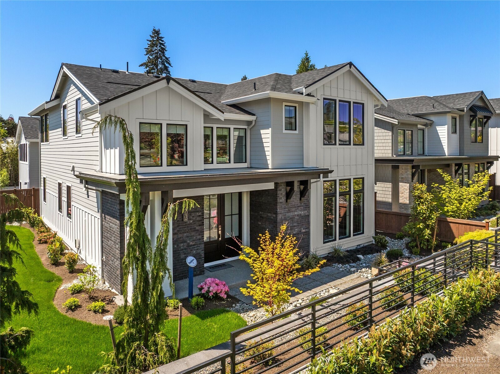 203  8th Avenue W  Kirkland WA 98033 photo