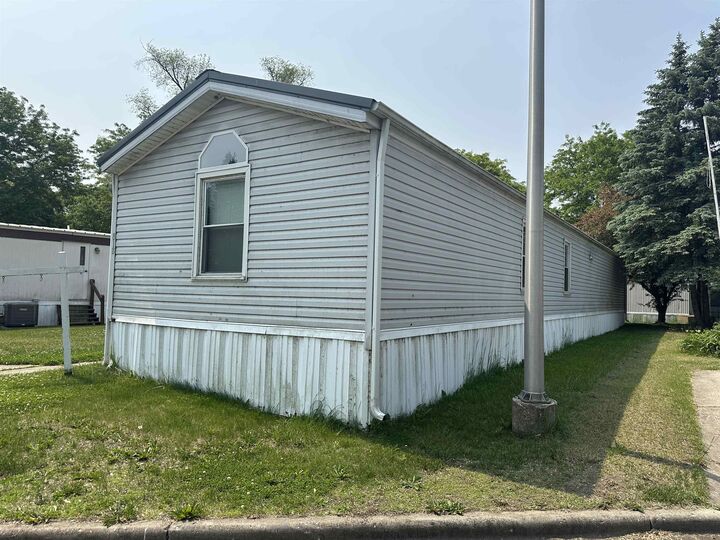 Property Photo:  666 S Bluff #818 Street  IL 61080 