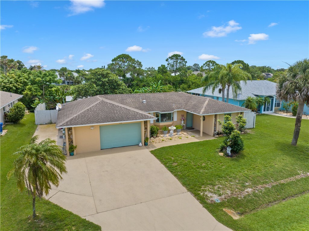 Property Photo: 985 George Street FL 32958