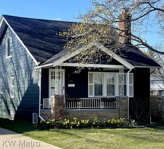 702 Cherry Avenue  Royal Oak MI 48073 photo