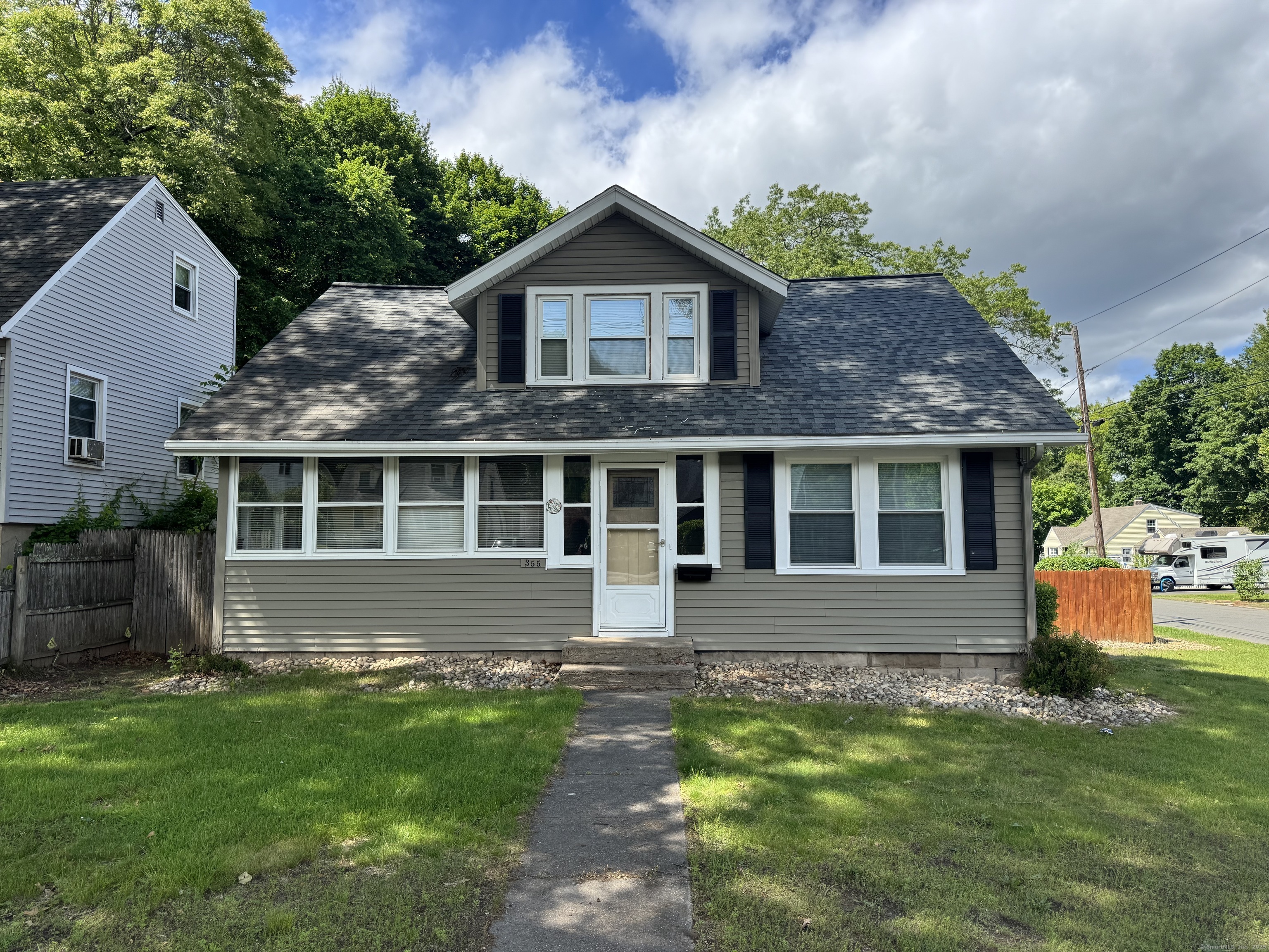 Property Photo: 355 Farmington Avenue CT 06010