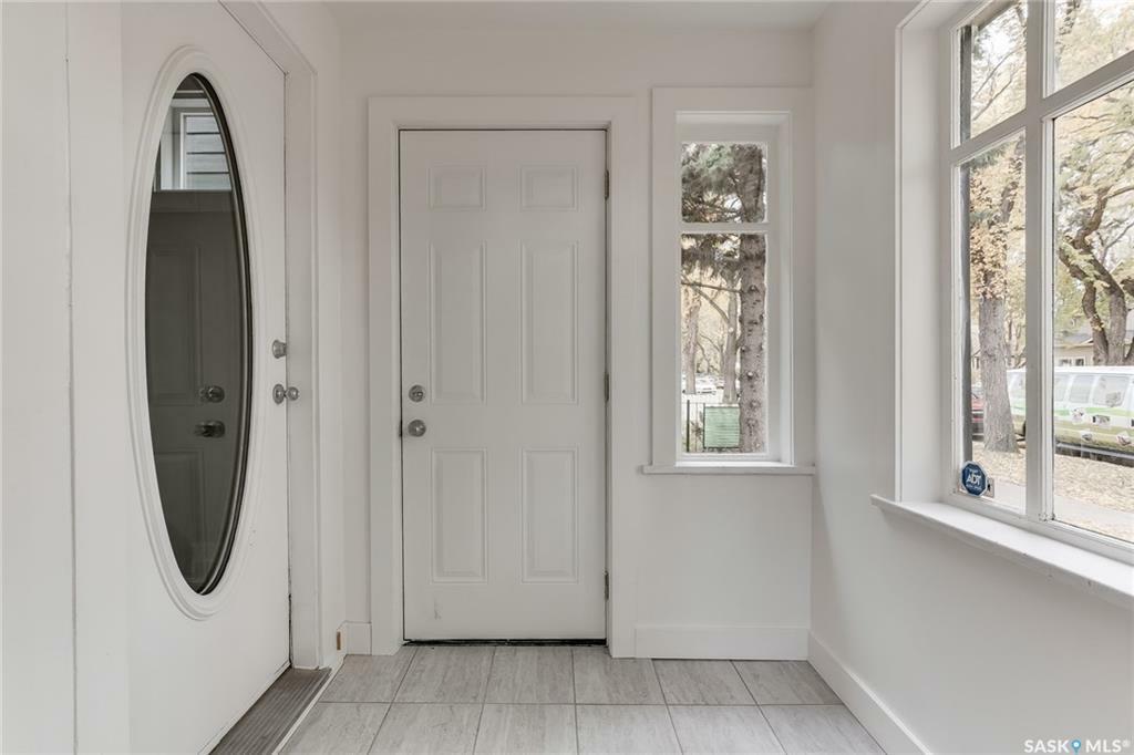 Photo de la propriété: 1336 B Avenue N SK S7L 1G5