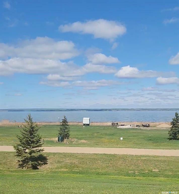 Property Photo: 820 Lakeshore Drive SK S0M 1X0
