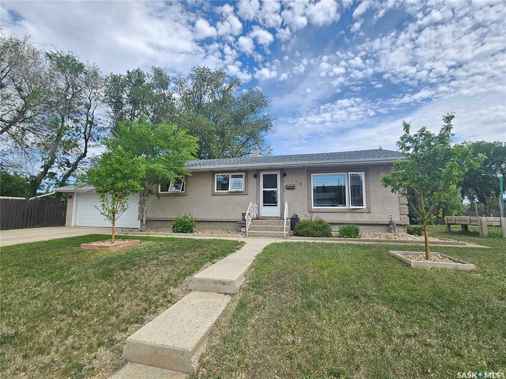 Property Photo:  780 Keith Street  SK S6H 5R2 