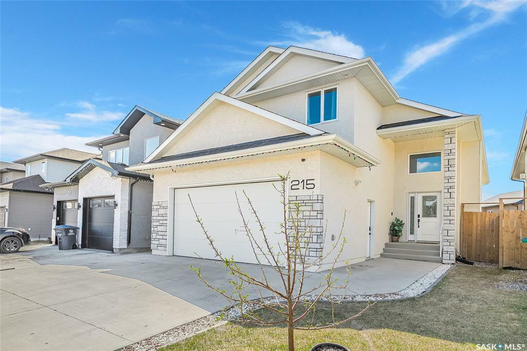 Property Photo: 215 Ells Crescent SK S7L 6J4