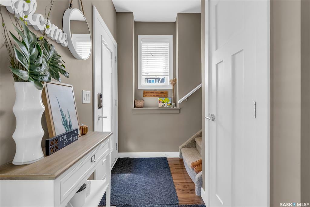 Property Photo:  176 Rosewood Gate N  SK S7V 0J1 