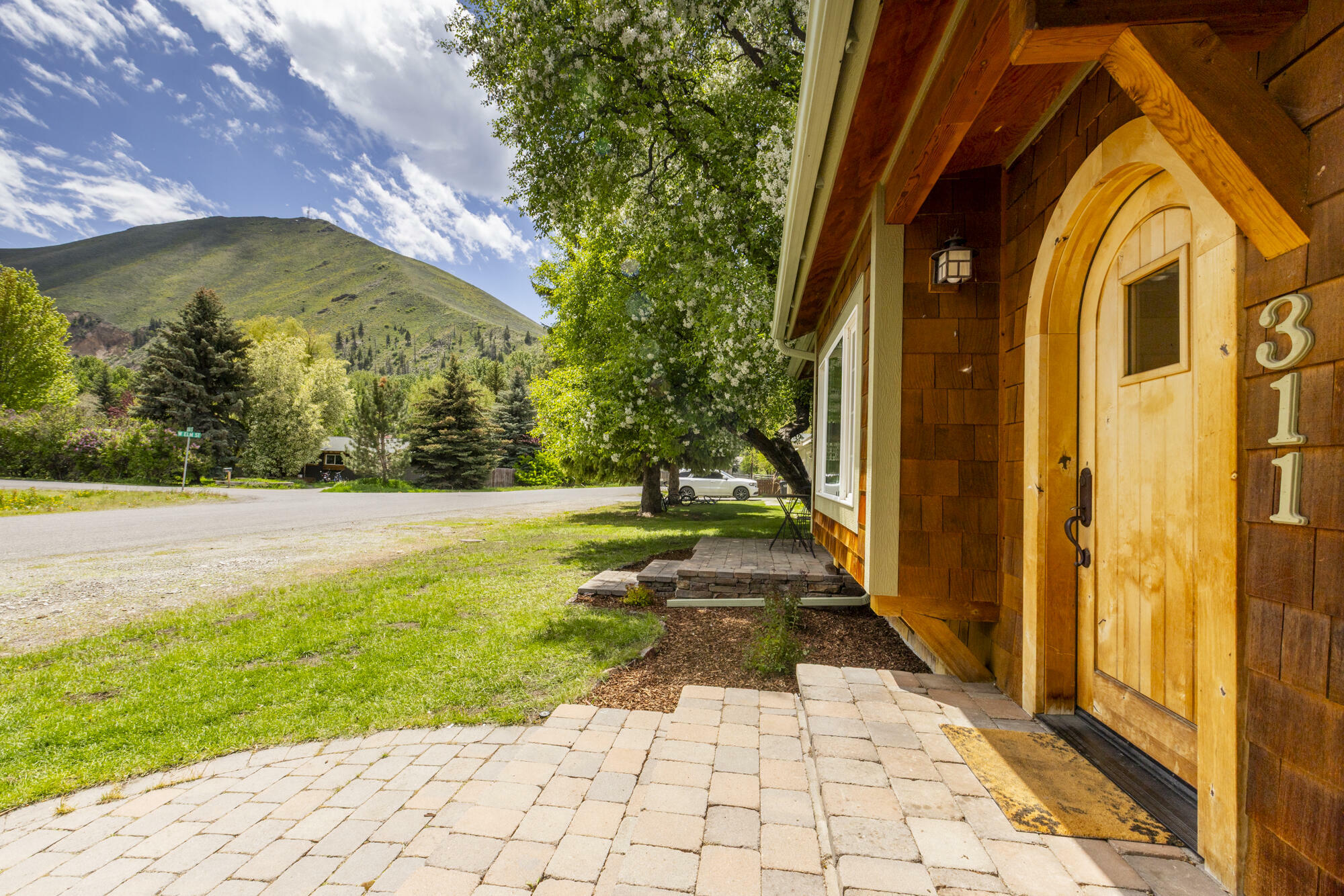 Property Photo:  311 W Elm St  ID 83333 