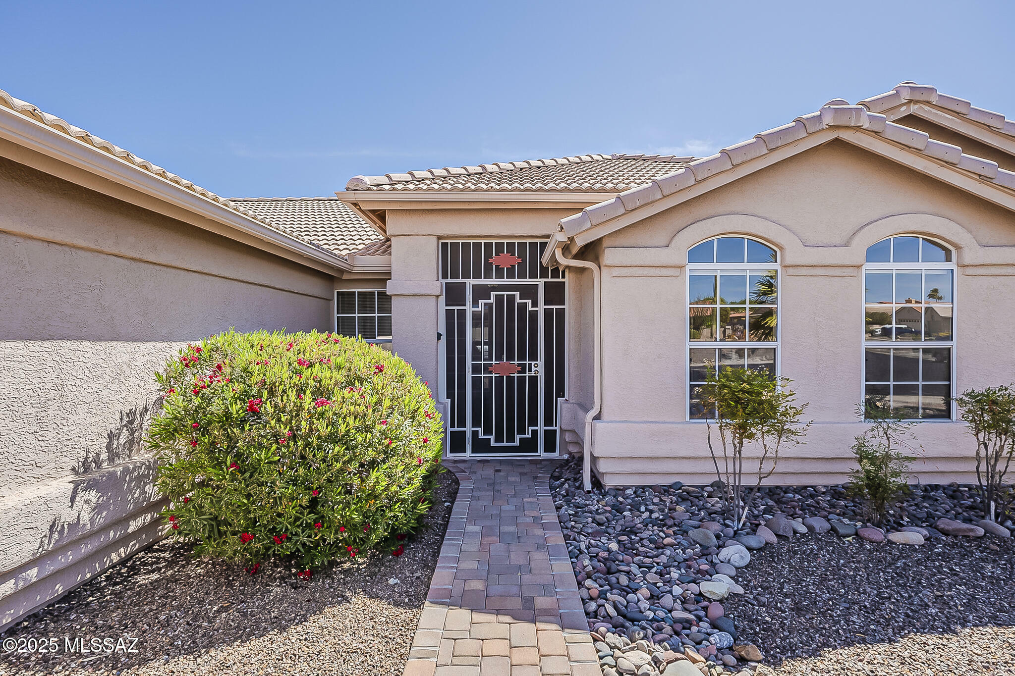 Property Photo: 38180 S Birdie Drive AZ 85739