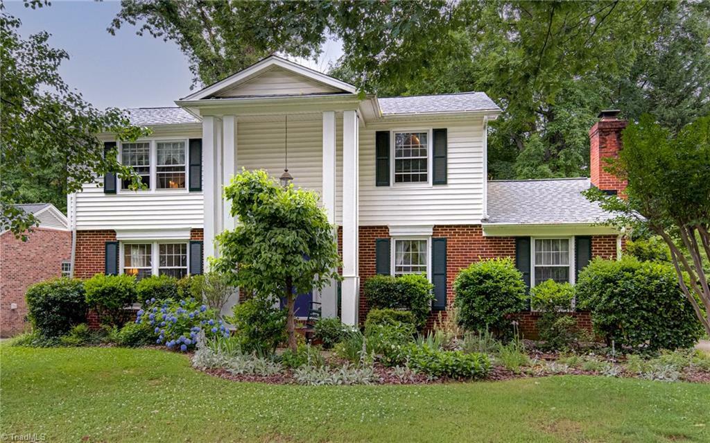 Property Photo: 1007 Elderwood Place NC 27410