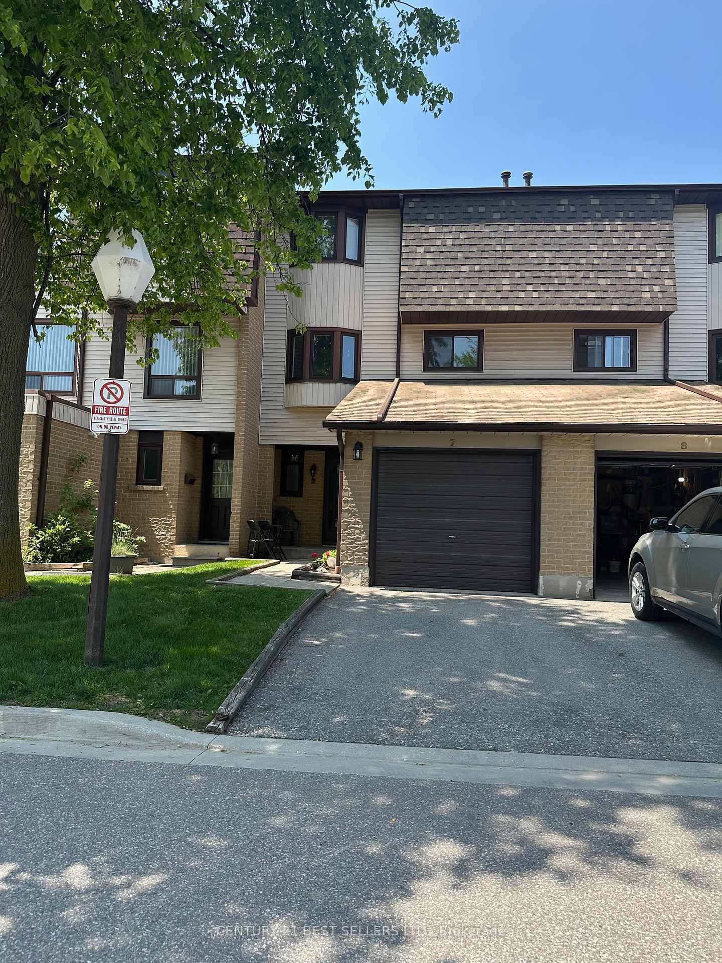 Property Photo: 6040 Montevideo Road 7 ON L5N 2T4