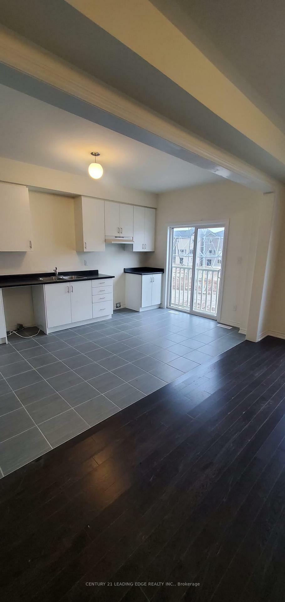 Photo de la propriété: 1099 Cameo Street ON L1X 2R2
