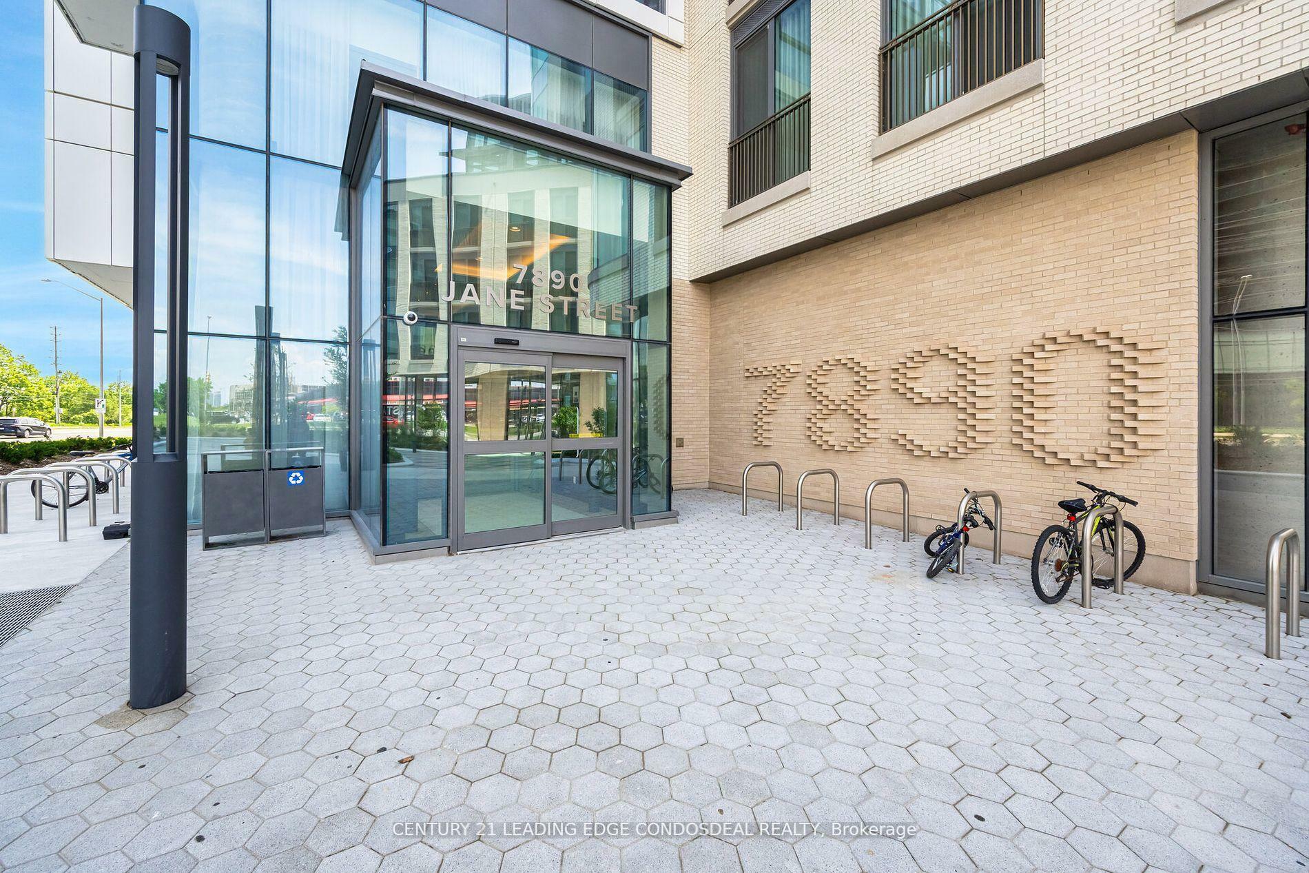 Photo de la propriété: 7890 Jane Street 4103 ON L4K 0K9