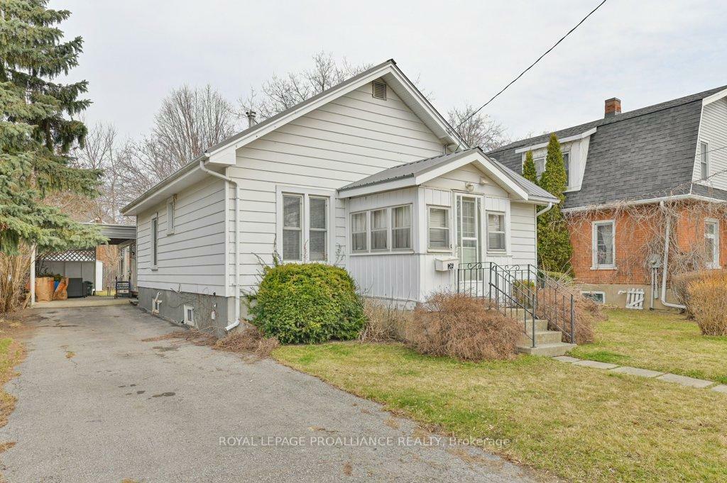 Photo de la propriété:  26 Burton Street  ON K8P 1E6 