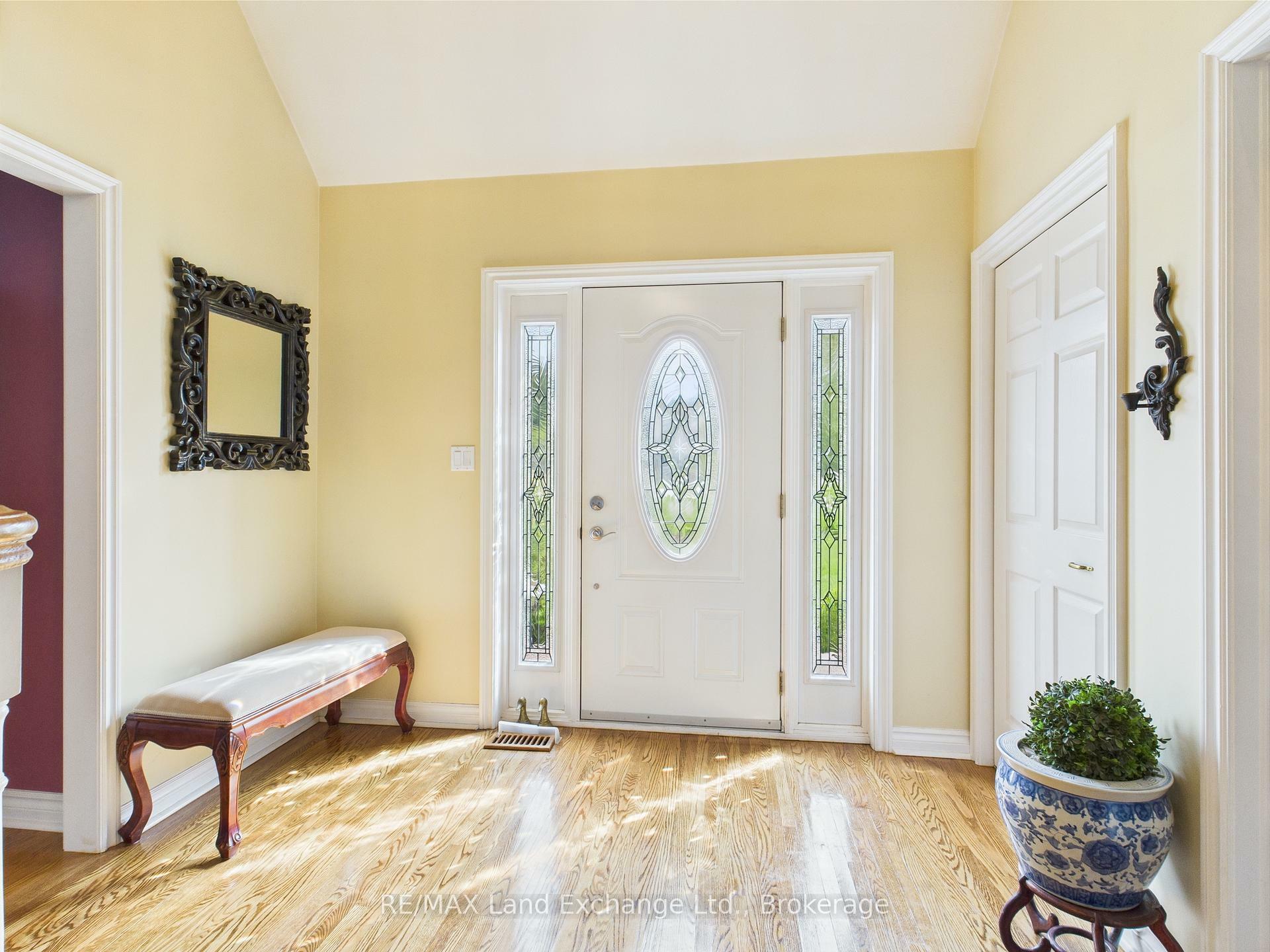 Property Photo: 4 Eastwood Crescent ON N0G 2T0