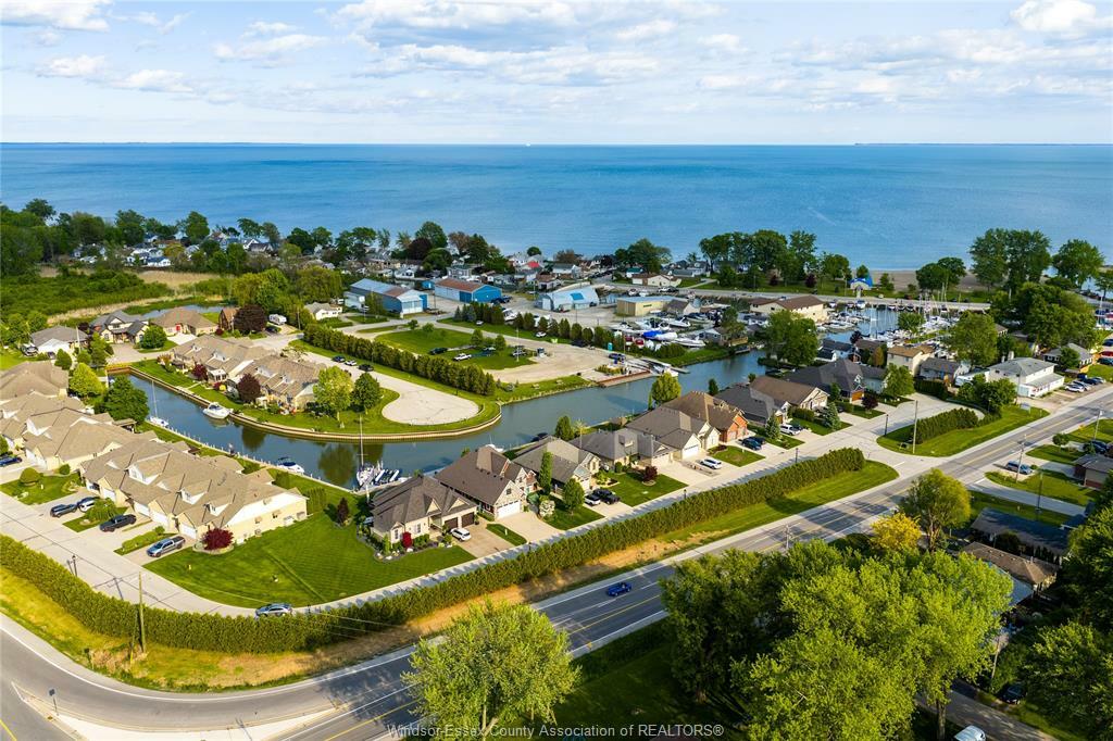 Photo de la propriété: 33 Montego Bay Crescent ON N9Y 4E7