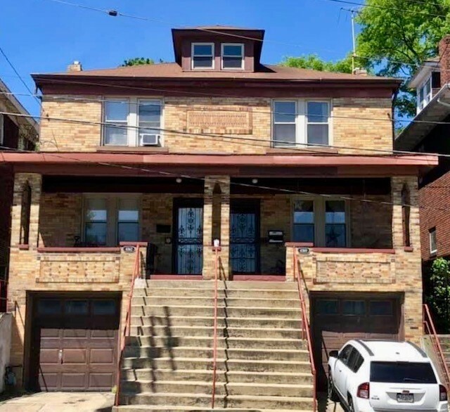 Property Photo: 4362 Murray Avenue PA 15217