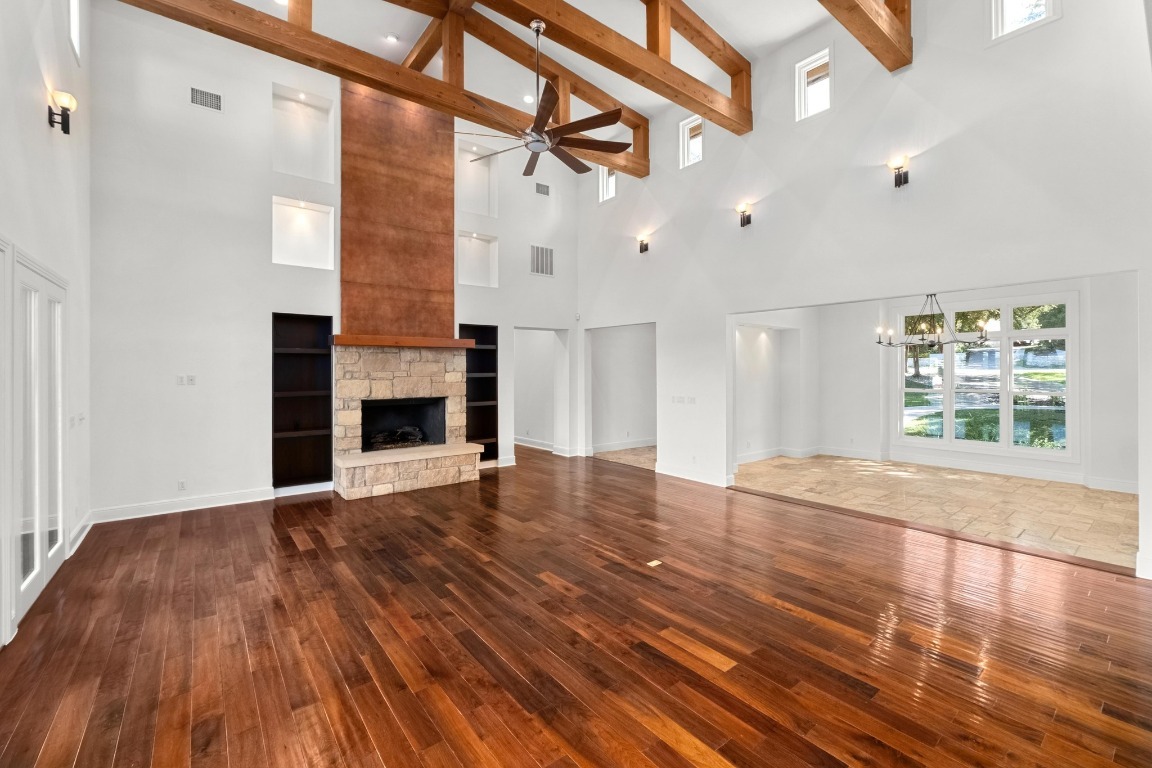 Property Photo: 1101 Sprague Lane TX 78746