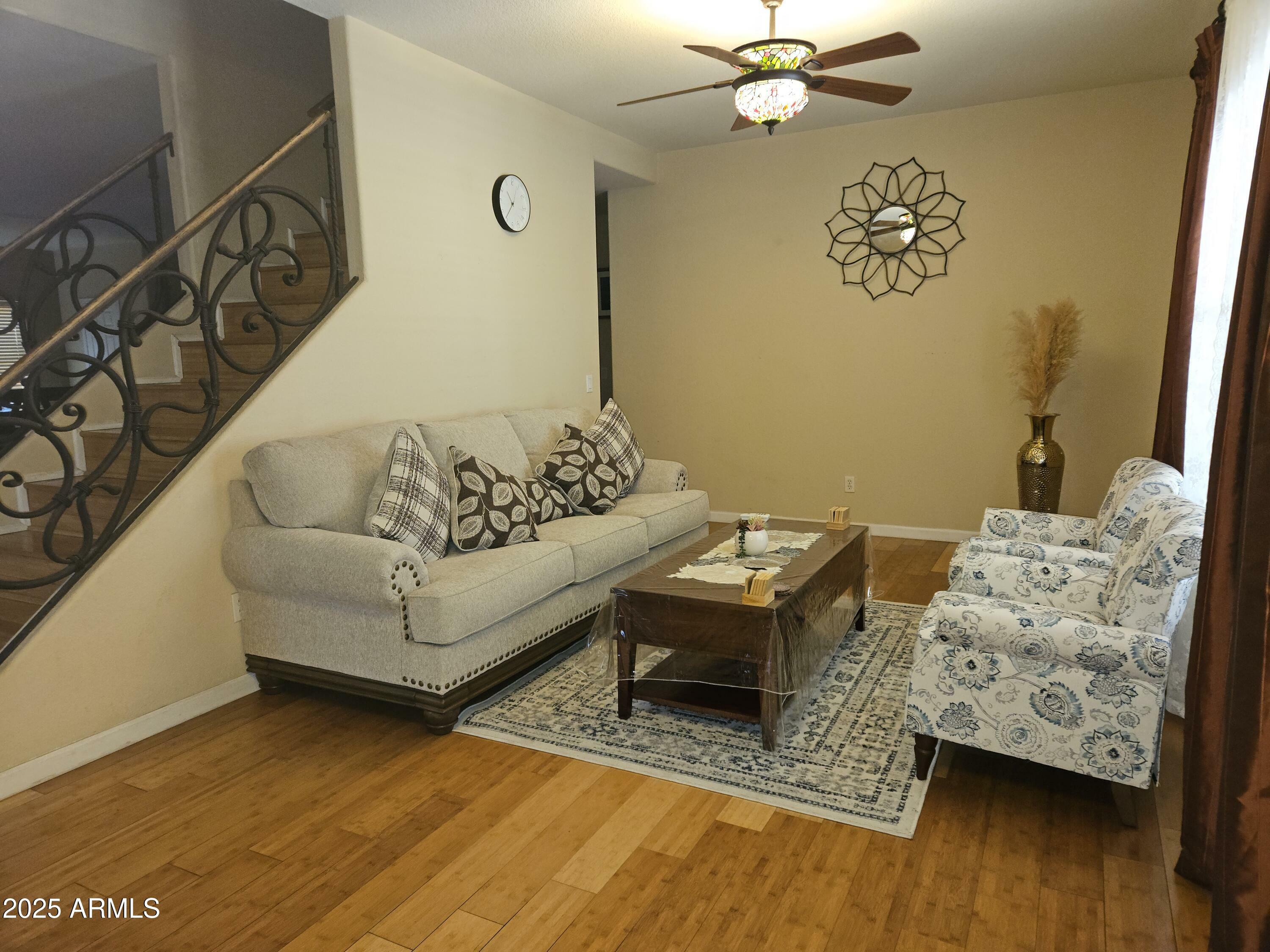 Property Photo: 1313 E Gwen Street AZ 85042