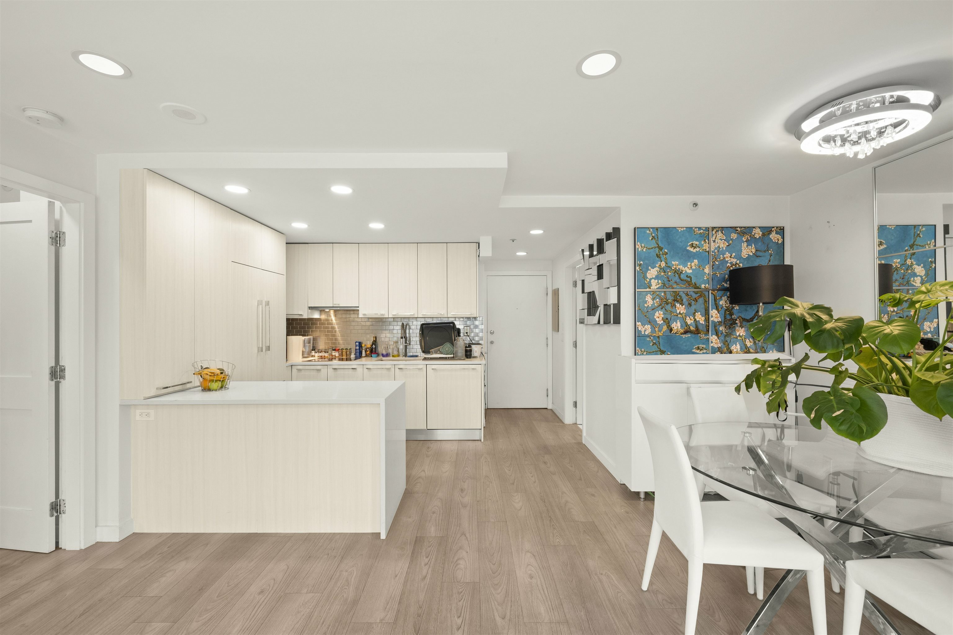 930 Cambie Street 1205  Vancouver BC V6B 5Y1 photo